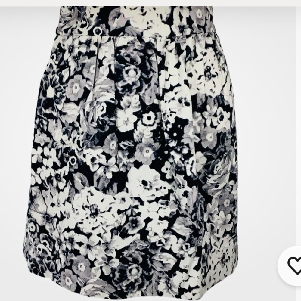 4/25 GAP Black and White Bubble Mini Skirt Night Out